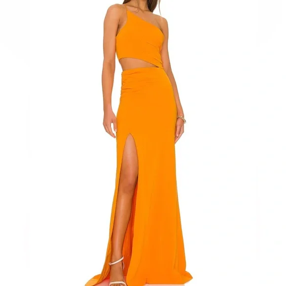 Cinq a Sept Sandra Gown - Picture 1 of 4